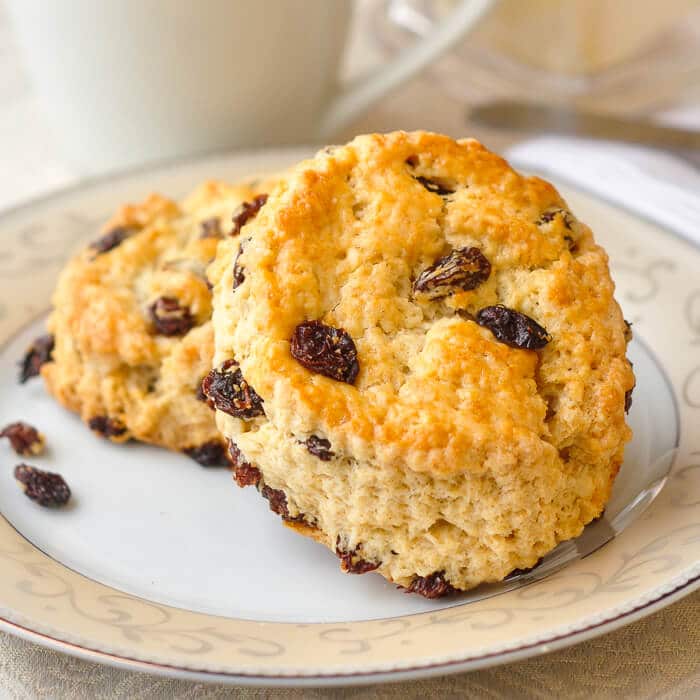 Easy Homemade Raisin Tea Biscuit Recipes 2024 - AtOnce