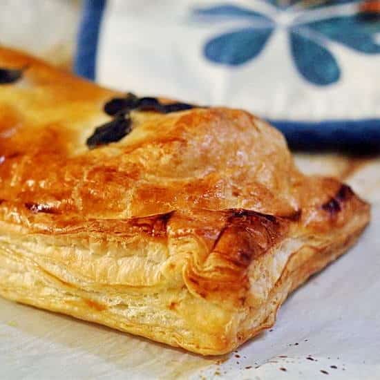 Chicken with Oregano in Puff Pastry with Creamy Mushroom Sauce
