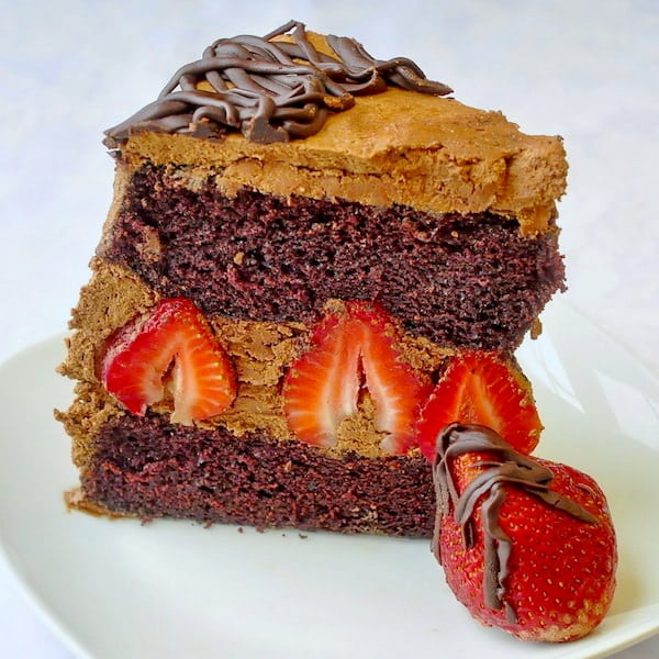 Strawberry Chocolate Buttercream Cake