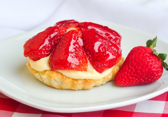 Strawberry Custard Tarts aka Tim Tarts