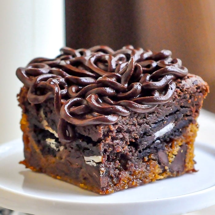 Oreo Caramel Brownie Bombs close up photo of one cookie bar.