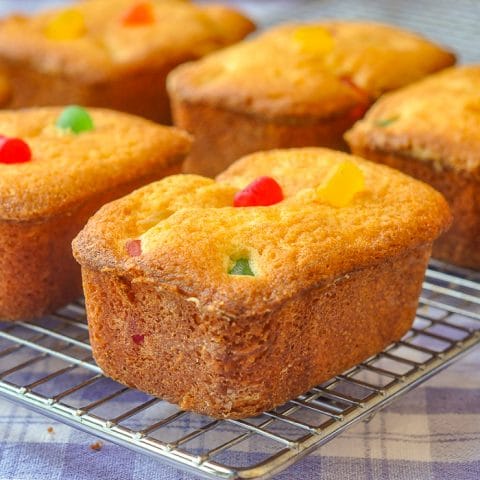 Gumdrop Crinkle Cakes close up image of a single cake