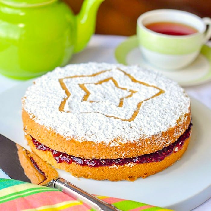 Classic Victoria Sandwich Cake