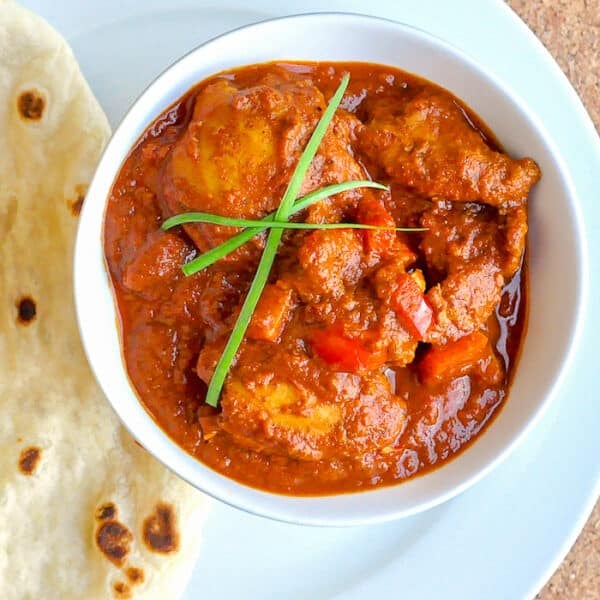 Easy One Pot Low Fat Tomato Chicken Curry. Mild or hot, you decide!!