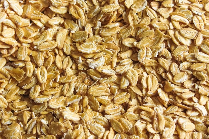 Kamut flakes look similar to rolled oats.