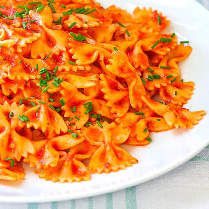 Roasted Red Pepper Pasta Salad. Serve it hot or cold!