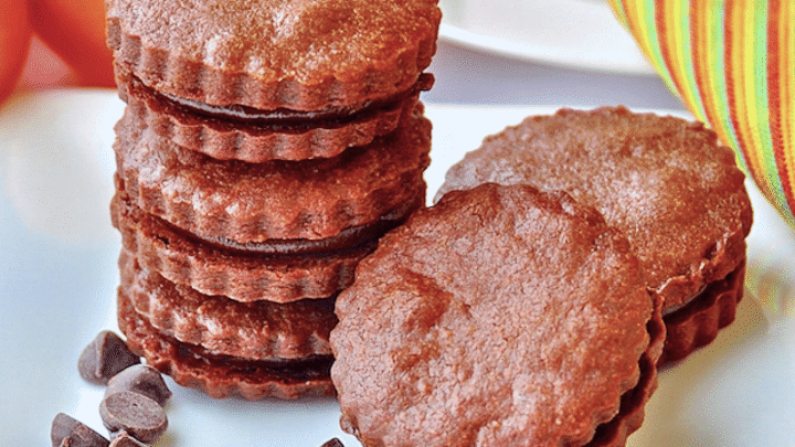 Chocolate Orange Shortbread Sandwich Cookies. The best combo