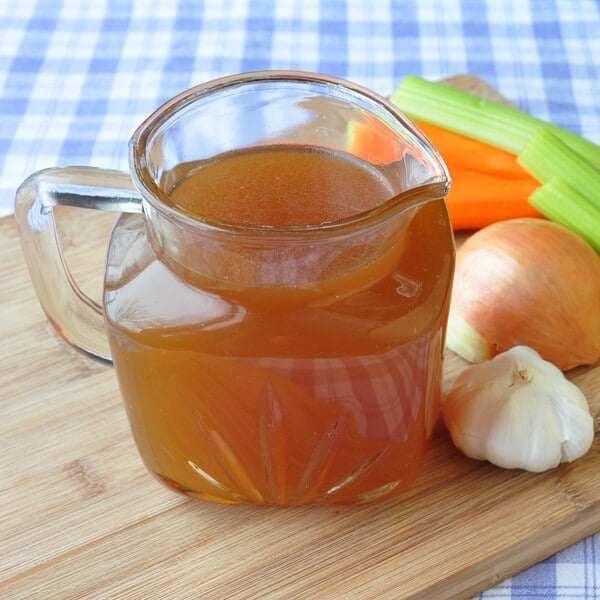 How to make chicken stock or beef stock in the oven