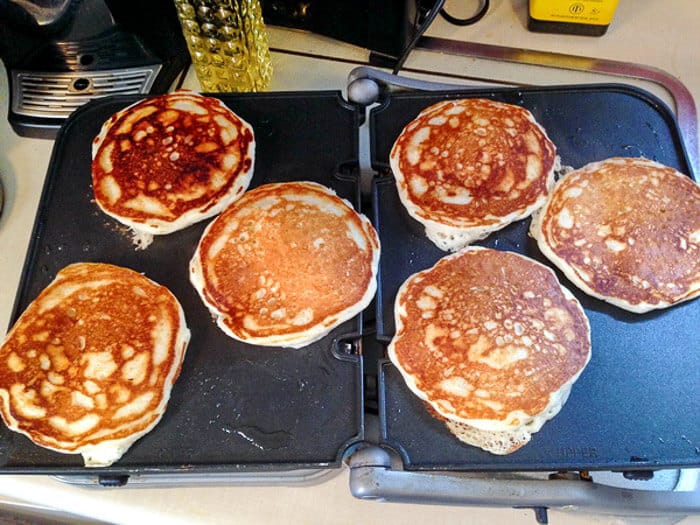 Best Basic Buttermilk Pancakes
