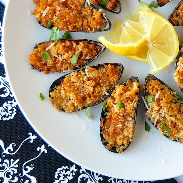 Parmesan Marinara Baked Mussels