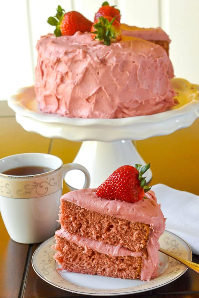 Strawberry Cake no artificial colour or flavour