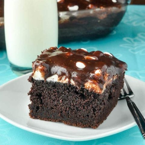 Mississippi Mud Cake, Chocolate cake, marshmallow and a sweet chocolatey glaze; what's not to love?