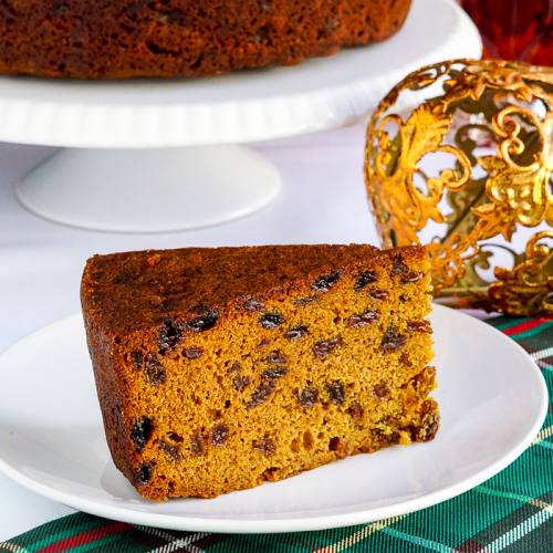Rum Raisin Fruitcake. A simplified recipe using rum soaked raisins!