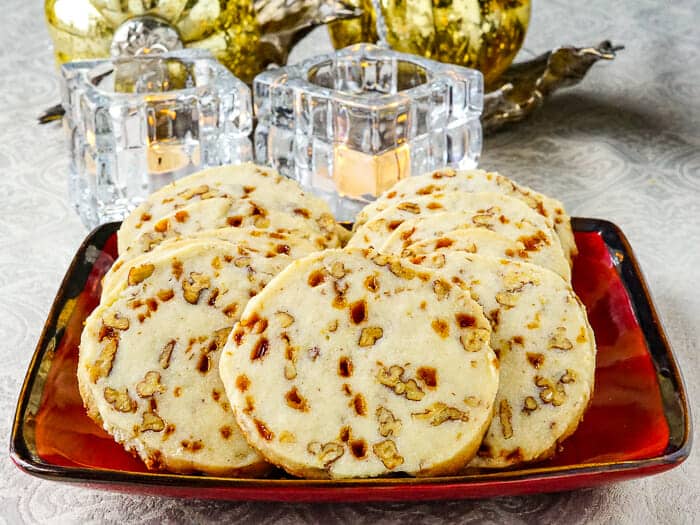 Toffee Pecan Shortbread Cookies