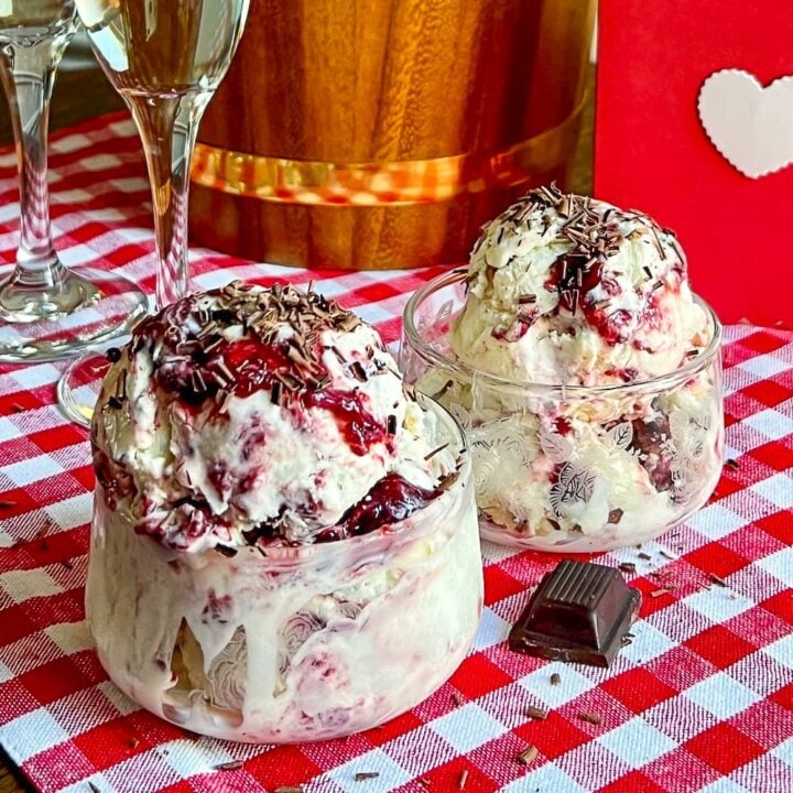 No Churn Strawberry Vanilla Ice Cream in 2 serving dishes