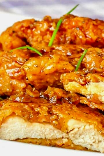 Double Crunch Honey Garlic Chicken Breasts close up photo of cut chicken for featured image.