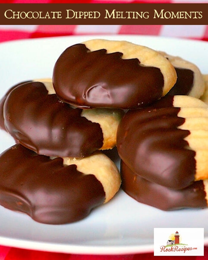 Chocolate Dipped Melting Moments photo with title text added for Pinterest (1)