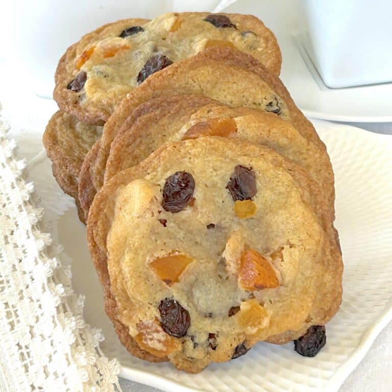 Crispy Chewy Apricot Raisin Cookies square cropped for featured image
