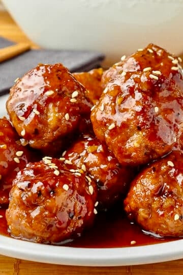 Honey Garlic Meatballs close up featured image