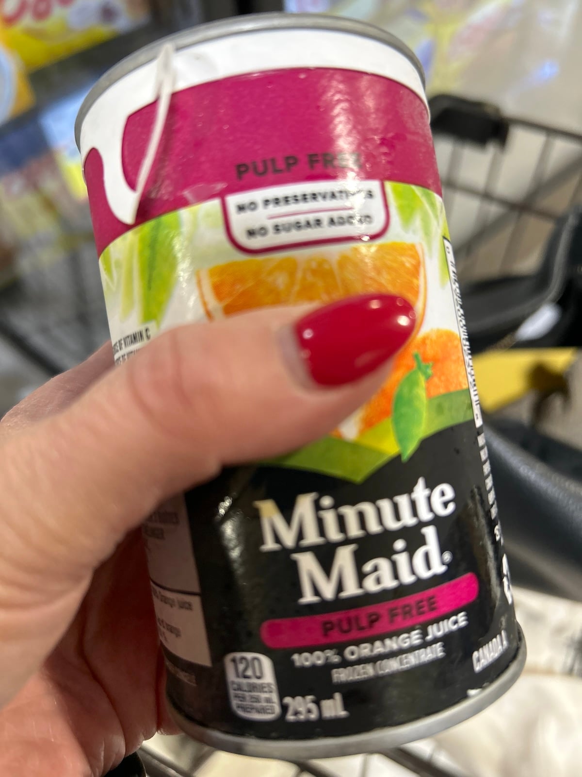 Photo of a can of Minute Maid Frozen Orange Juice Concentrate.