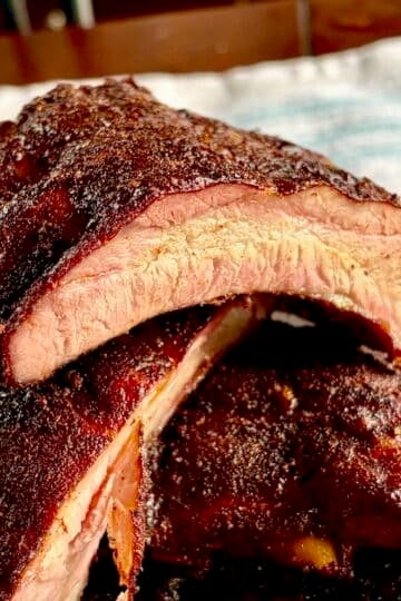 Photo of sliced Applewood smoked ribs with Smokin Summer Spice Dry Rub.