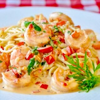 Spicy Creamy Garlic Shrimp Pasta close up image for featured photo