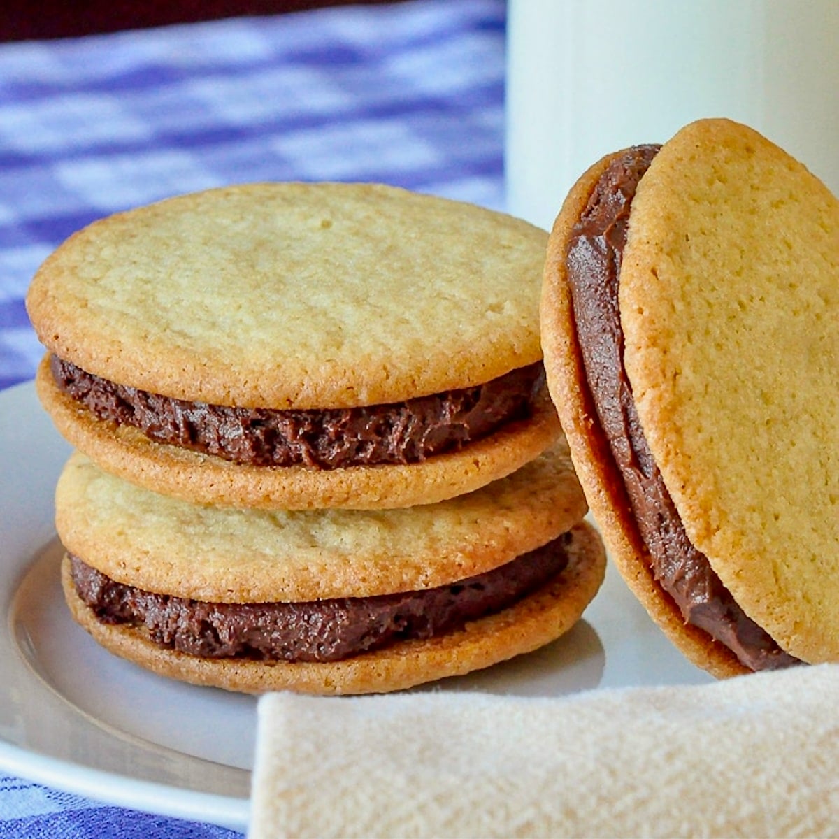 Vanilla Fudge Sandwich Cookies square cropped close up featured image.