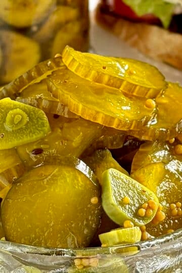 Sweet Yum Yum Pickles extreme close up for featured Google image.