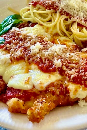 Easy 30 Minute Chicken Parmesan close up photo for featured image.